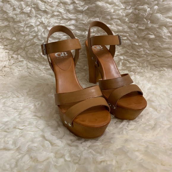 Gianni Bini Platform Heels - Picture 1 of 6